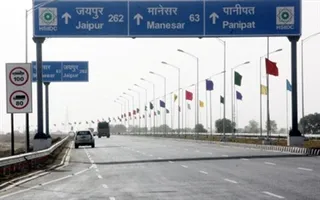 केएमपी एक्सप्रेसवे पर हादसे बढ़ रहे हैं। जागरण