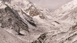 आने वाले दिनों में अच्छी बर्फबारी हुई तो सीजनल ग्लेशियर बढ़ सकते हैं।