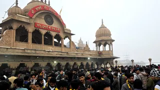 बरसाना में राधारानी के दर्शन को उमड़ी भीड़।