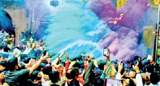 वसंत पंचमी पर ठाकुर बांकेबिहारीजी ने की ब्रज में होली की शुरुआत l जागरण आर्काइव