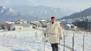 देवघार खत के मुंधोल गांव में पड़ी बर्फबारी का मनमोहक एवं सुंदर नजारा। साभार ग्रामीण
