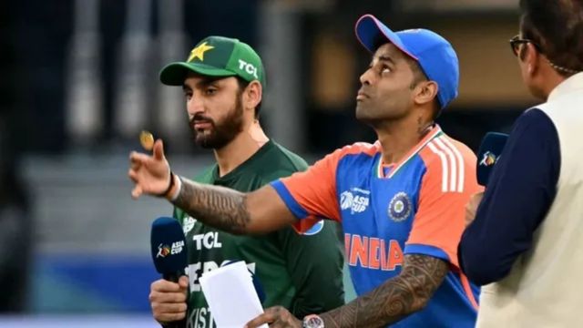 टी20 वर्ल्ड कप-2026  में भारत के खिलाफ मैच का बायकॉट करेगा पाकिस्तान, टूर्नामेंट में लेगा हिस्सा; हो गया फैसला