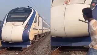वंदे भारत काे रोकने का वीडियो हो रहा वायरल। फोटो-वीडियो ग्रैब