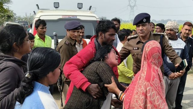 मेले से लौटे ही नहीं युवक, सुबह टेंपो में मिले शव; नशे के इंजेक्शन ने खड़े क‍िए कई सवाल 
