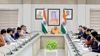 सीएम योगी ने तिलहनी-दलहनी की फसल का उत्पादन करने के दिए निर्देश।