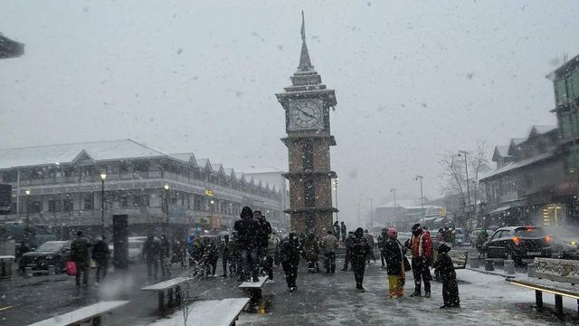 दिल्ली-यूपी समेत 9 राज्यों मे बारिश से फिर बढ़ेगी ठंड, द्रास में -15 डिग्री तापमान; पहाड़ों पर बर्फबारी जारी