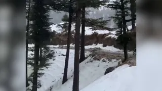 लगभग एक घंटे तक गिरते रहे ओले और बारिश, दिनभर बादल छाए रहने से बढ़ी ठिठुरन