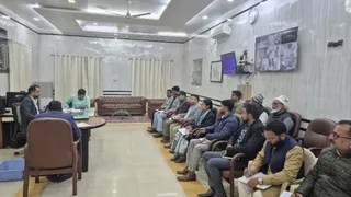 सारण में बिछेगा सड़कों का जाल, भू-अर्जन की डीएम ने की समीक्षा; मुआवजा भुगतान में तेजी लाने के निर्देश