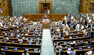 अप्रकाशित किताब से संसद में छिड़ा संग्राम सेना पर भारी पड़ी राजनीति (फाइल फोटो)