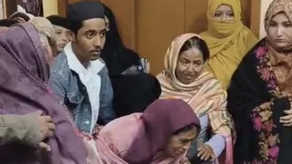 भागलपुर के सन्हौला बाजार में ताड़ी पीने को लेकर हुए विवाद। घटना के बाद शोक संतप्त स्वजन।
