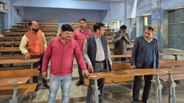 मऊ में शिक्षक पात्रता परीक्षा में शामिल होंगे 62 हजार से अधिक परीक्षार्थी, दो घंटे पहले पहुंचना होगा एग्जाम सेंटर
