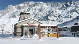 बर्फबारी के बाद केदारनाथ धाम का नजारा। फाइल फोटो