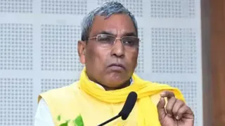 पंचायती राज मंत्री एवं सुभासपा के राष्ट्रीय अध्यक्ष ओम प्रकाश राजभर
