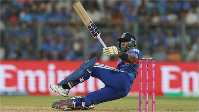 IND vs USA: सूर्यकुमार यादव ने भारत की डूबती नैया को लगाया किनारे, संकटमोचक बन टीम को फाइटिंग टोटल तक पहुंचाया