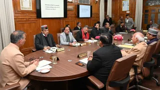 हिमाचल प्रदेश मंत्रिमंडल बैठक की अध्यक्षता करते मुख्यमंत्री सुखविन्द्र सिंह सुक्खू।