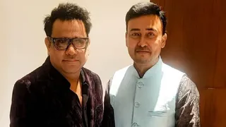 ऑस्कर विजेता संगीतकार एआर रहमान के साथ जमशेदपुर वासी गीतकार विश्वदीप जीस्त।