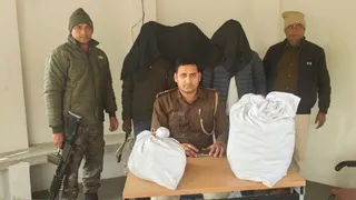 बिनही चेक पोस्ट पर पुलिस ने दबोचा