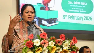 दिल्ली सचिवालय में 6 वायु गुणवक्त्ता निगरानी केंद्र के उद्घाटन के अवसर पर बोलतीं मुख्यमंत्री रेखा गुप्ता। सभी फोटो: ध्रुव कुमार