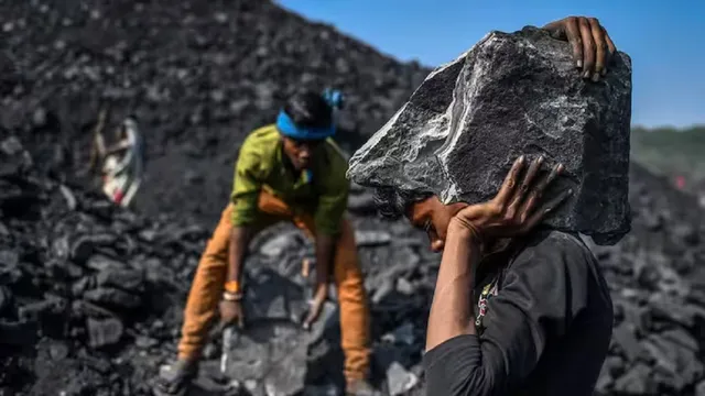 कोल इंडिया उत्पादन लक्ष्य में पिछड़ी, कोयला मंत्रालय ने दिए कड़े निर्देश - coal india production target missed ministry pushes for growth