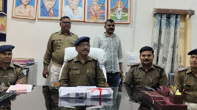 गढ़वा में कुख्यात खुस्तर अंसारी ने किया सरेंडर, पशु तस्करी मामले में भेजा गया जेल
