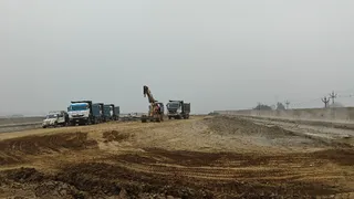 सिक्सलेन फ्लाइओवर के लिए हो रहा काम जागरण