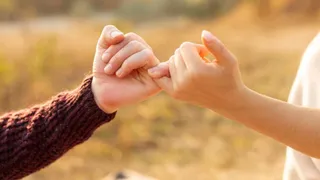 रिश्ते को मजबूत बनाते हैं माइक्रो-प्रॉमिसेज (Picture Courtesy: Freepik)