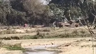 नदी से अवैध खनन