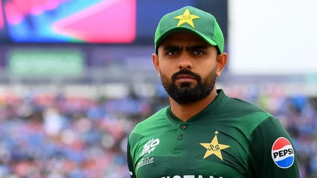  IND vs PAK मैच से पहले Babar Azam पर बरसे पूर्व पाक स्टार्स, लाइव टीवी पर उड़ाया मजाक