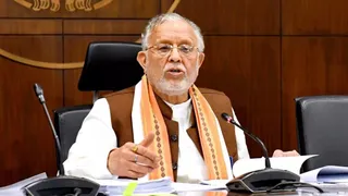 वित्त मंत्री ने शायरी सुनाकर की प्रदेश सरकार की प्रशंसा