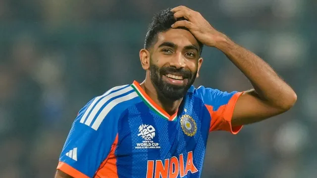 'तुम मेरे से...,' जसप्रीत बुमराह की तरह बनने की फैन ने जताई इच्छा, भारतीय गेंदबाज का जवाब सुन आप भी बजाएंगे तालियां 'तुम मेरे से...,' जसप्रीत बुमराह की तरह बनने की फैन ने जताई इच्छा, भारतीय गेंदबाज का जवाब सुन आप भी बजाएंगे तालियां