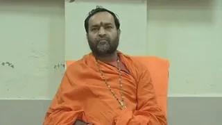 कथावाचक उत्तम स्वामी।