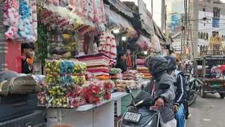 रांची के 53 वार्डों में फुटपाथ बने दुकानदारों की जागीर