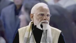 पुलवामा हमले की बरसी पर पीएम मोदी की बलिदानों को श्रद्धांजलि (फाइल फोटो)