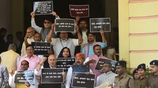 आरक्षण को लेकर पलटवार से गरमाई राजनीति