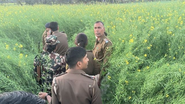 इश्क का खौफनाक अंत: प्रेमी ने मेला देखने के बहाने गला दबाकर की प्रेमिका की हत्या, बच्चे के साथ थाने में किया सरेंडर
