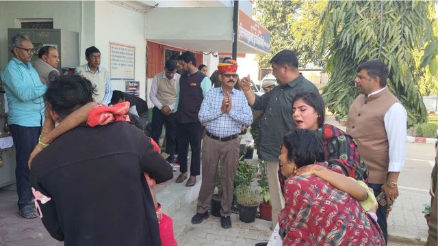 भिवाड़ी धमाके के बाद हृदयविदारक मंजर, शवों की पहचान तक मुश्किल; थाने से सड़क तक गूंजती रही चीख-पुकार

