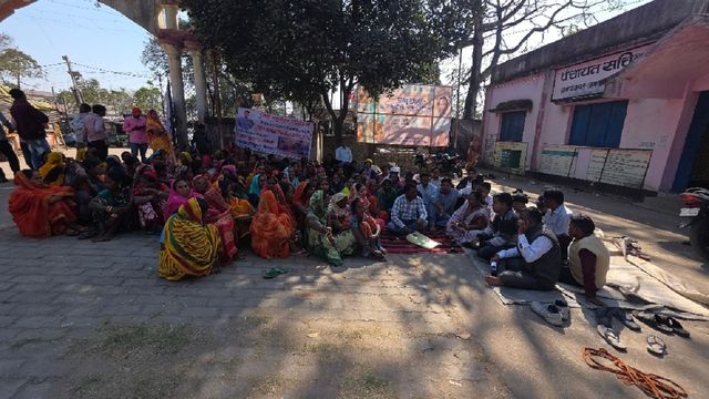 सऊदी अरब में मृत मजदूर का शव रांची पहुंचा, परिवार ने लेने से किया इनकार, डुमरी थानेदार पर गंभीर आरोप
