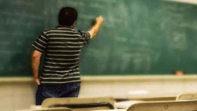 रोहतास में फर्जी प्रमाण पत्र पर नौकरी करने वाले शिक्षक पर निगरानी की कार्रवाई, DSP ने दर्ज कराई FIR
