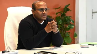 सचिवालय से वीडियो कॉन्फ्रेंसिंग के माध्यम से आगामी विशेष गहन पुनरीक्षण (SIR) की तैयारियों की समीक्षा करते मुख्य निर्वाचन अधिकारी डॉ. बीवीआरसी पुरुषोत्तम।