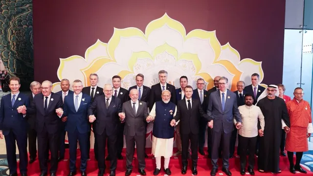 विचार: अवसर के साथ चुनौती भी है एआई, भारत से दुनिया को उम्मीद