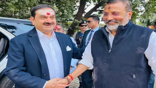 गौतम अदाणी ने देवघर में बाबा बैद्यनाथ धाम के दर्शन किए।