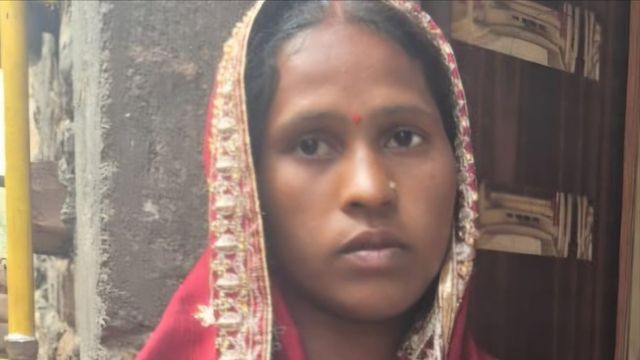 घर में दरवाजा खोलकर घुसे बदमाश, गर्दन पर चाकू रखकर 30 हजार नकदी समेत लाखों के जेवर लेकर फरार
