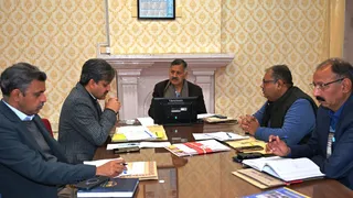 तकनीकी शिक्षा विभाग व तकनीकी शिक्षा बोर्ड की बैठक की अध्यक्षता करते मंत्री राजेश धर्माणी।