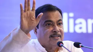 रोड सेफ्टी कॉन्क्लेव में नितिन गडकरी (फोटो-पीटीआई)