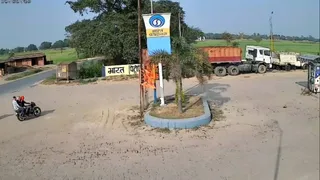 रुद्रपुर के पेट्रोल पंप सीसी फुटेज में दिखते बाइक से जा रहे बदमाश: सौजन्य पेट्रोल पंप