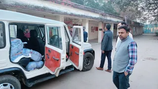 बोलेरो में रखा मिलावटी खोवा