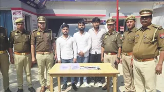 सुलतानपुर से पिस्तौल खरीदकर आ रहे सगे भाई समेत तीन युवक गिरफ्तार।