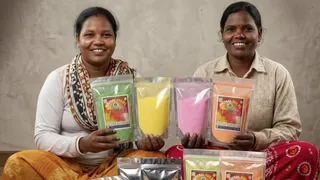 पलाश ब्रांड का गुलाल तैयार।