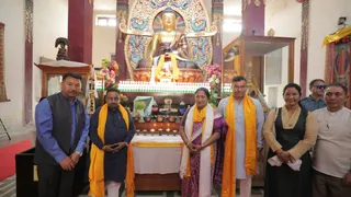 दिल्ली की मुख्यमंत्री रेखा गुप्ता ने गुरुवार को कश्मीरी गेट, आउटर रिंग रोड के पास लद्दाख बुद्ध विहार क्षेत्र में लगभग तीन करोड़ रुपये की लागत से बनने वाले फुट ओवर ब्रिज (एफओबी) का शिलान्यास किया।
