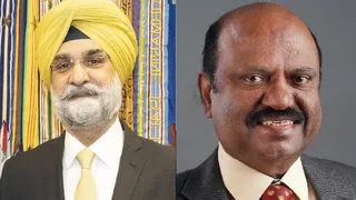 दिल्ली में पूर्व राजदूत तरनजीत सिंह संधू नए उपराज्यपाल बने (बांए) और बंगाल के राज्यपाल सी.वी. आनंद बोस ने दिया इस्तीफा (दांए)